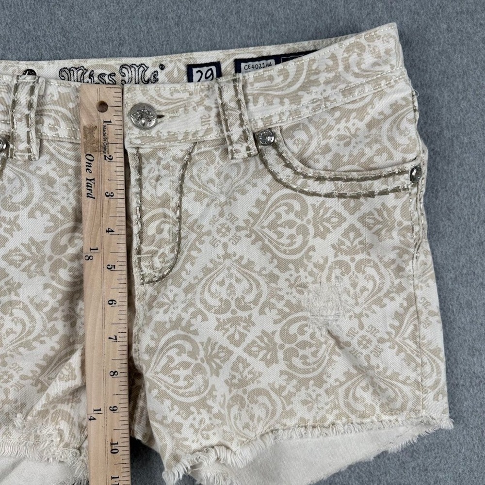 Miss Me Shorts 29 White Damask Paisley Cut Off Thick Stitch Flap Pocket CE4021H4 - Picture 6 of 8